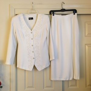 Vintage Dawn Joy Off White Blazer & Skirt Size 7-8